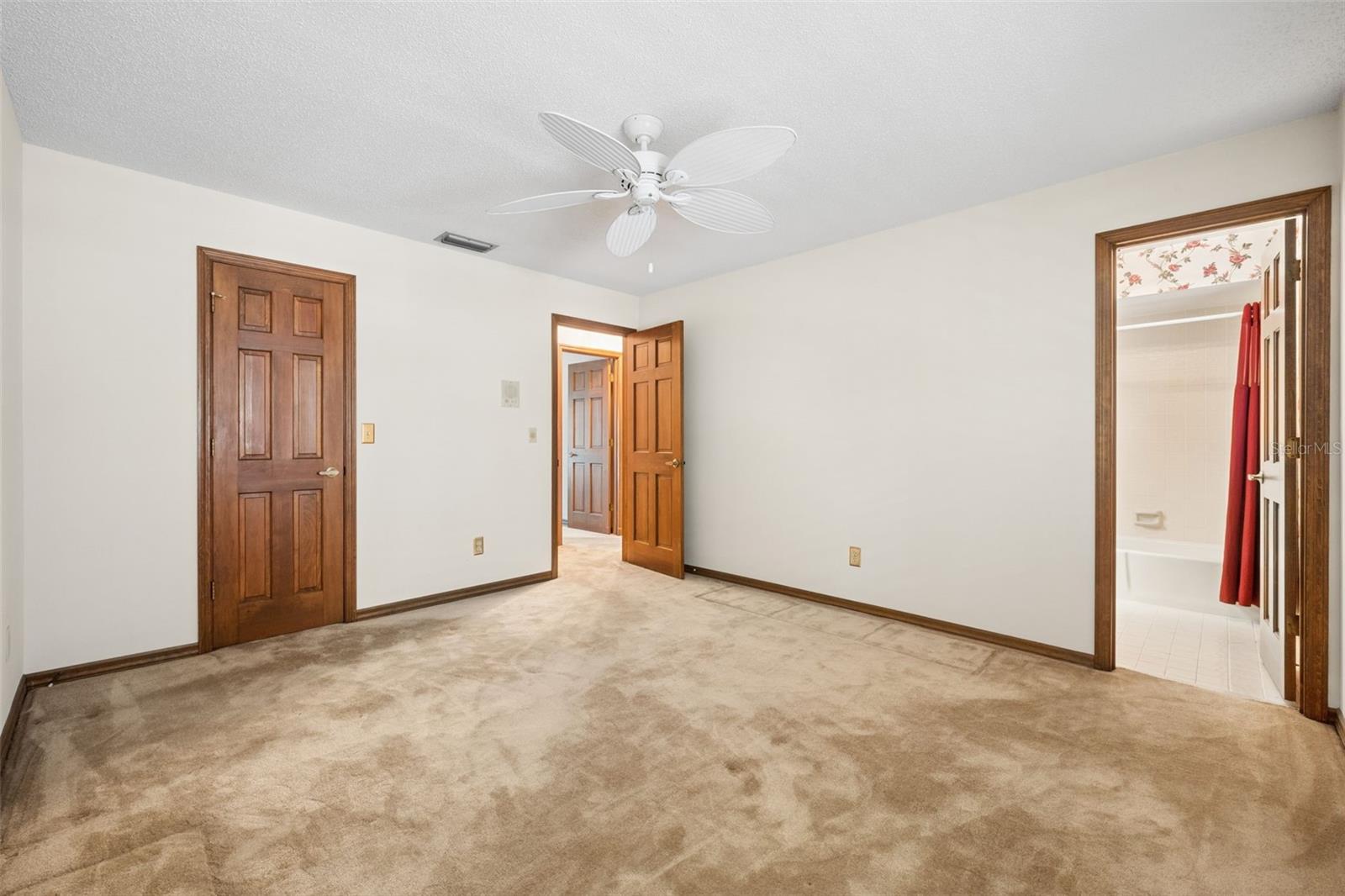 Image 22 of 64 For 449 Wild Oak Circle