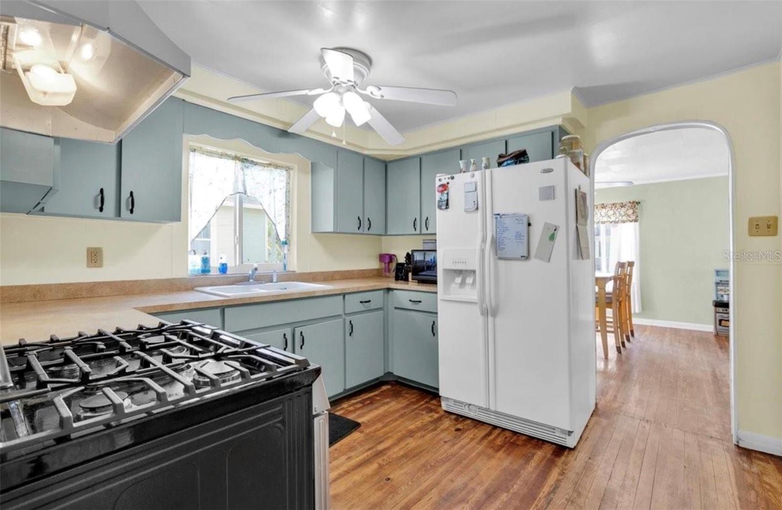 Image 11 of 26 For 515 Mabbette Street