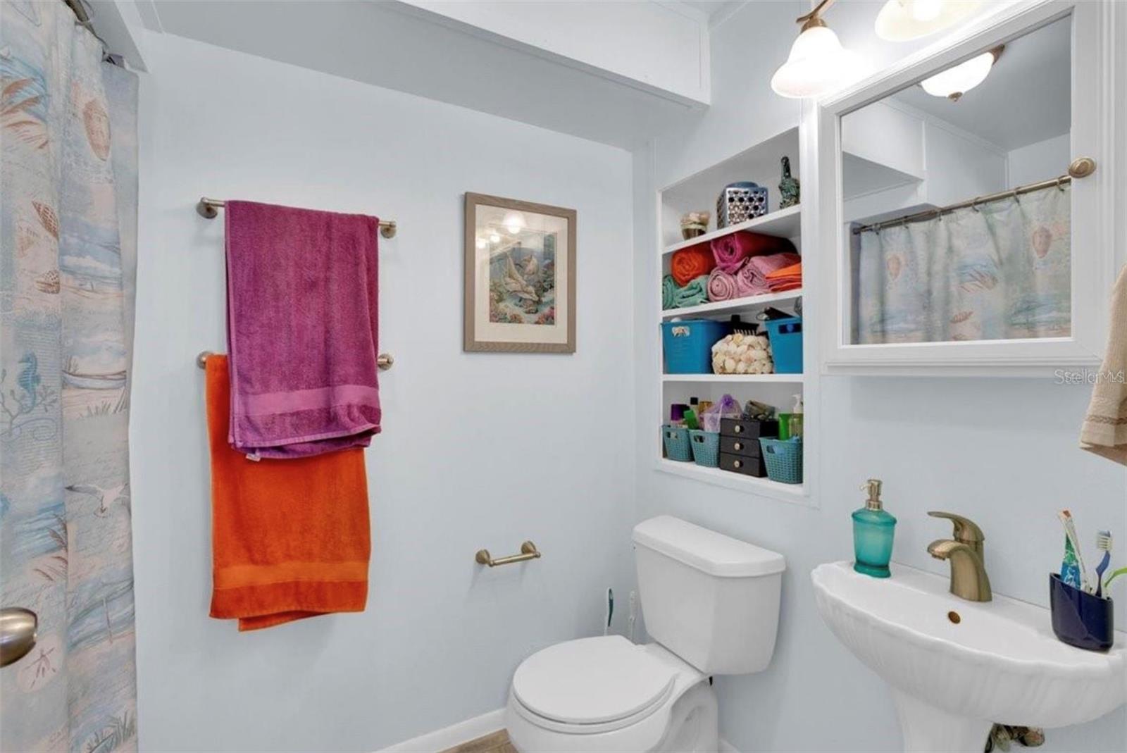 Image 18 of 26 For 515 Mabbette Street