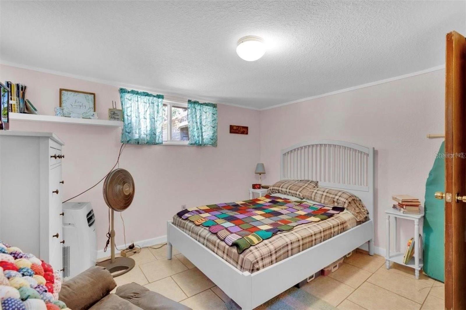 Image 6 of 26 For 515 Mabbette Street