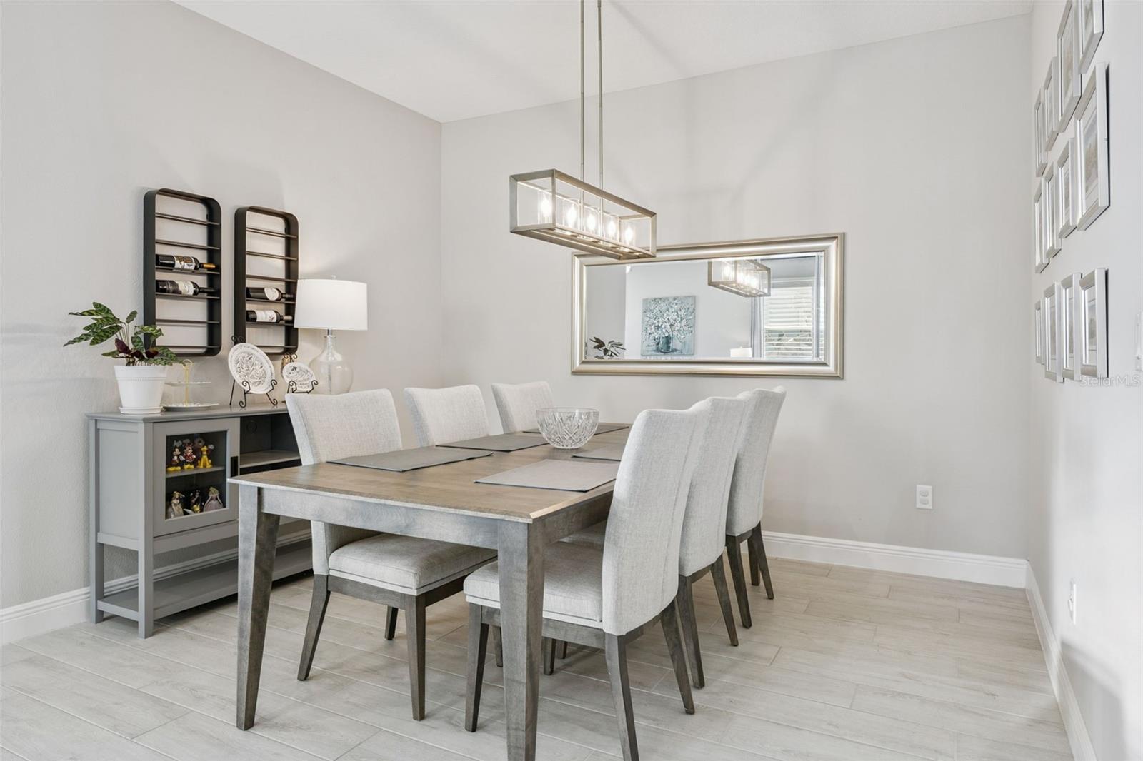 Image 14 of 51 For 5679 Orange Orchard Drive