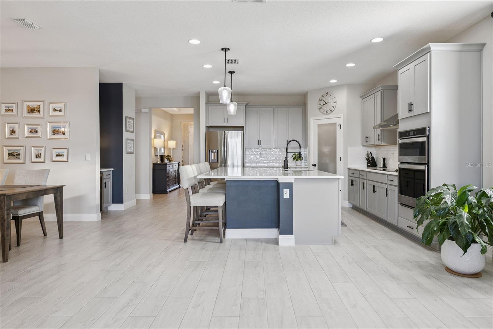 Image 15 of 51 For 5679 Orange Orchard Drive