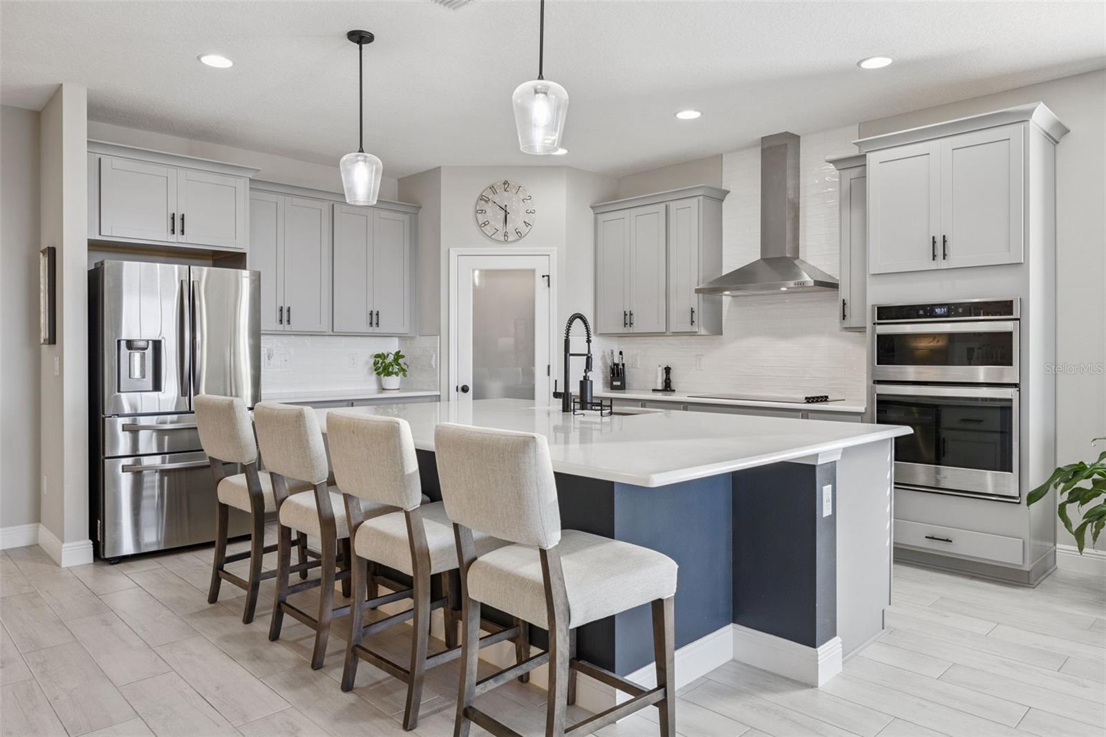 Image 19 of 51 For 5679 Orange Orchard Drive