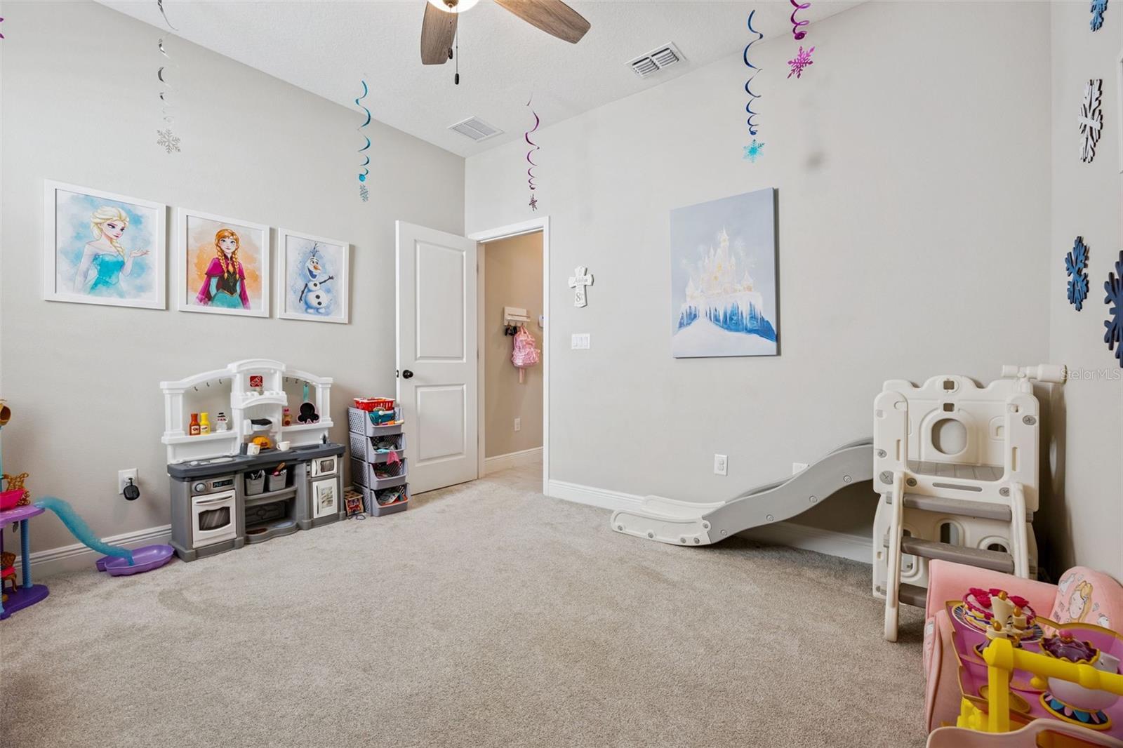 Image 34 of 51 For 5679 Orange Orchard Drive