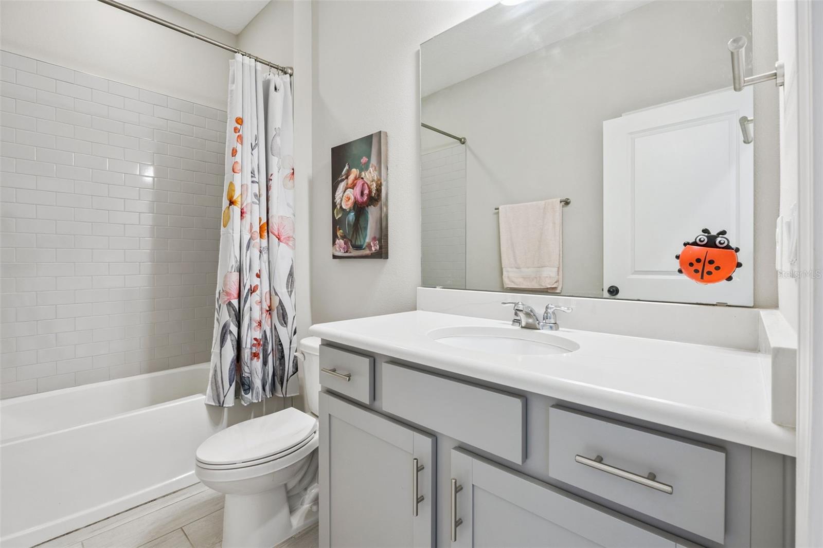 Image 8 of 51 For 5679 Orange Orchard Drive