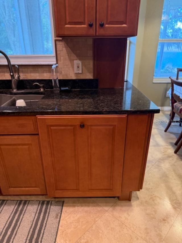 Listing photo id 21 for 873 Pickfair Terrace