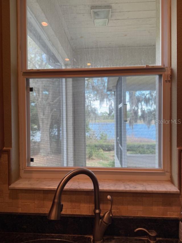 Listing photo id 22 for 873 Pickfair Terrace