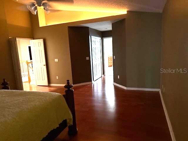 Listing photo id 34 for 873 Pickfair Terrace