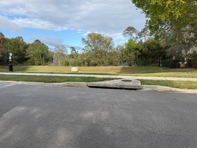 Listing photo id 4 for 873 Pickfair Terrace