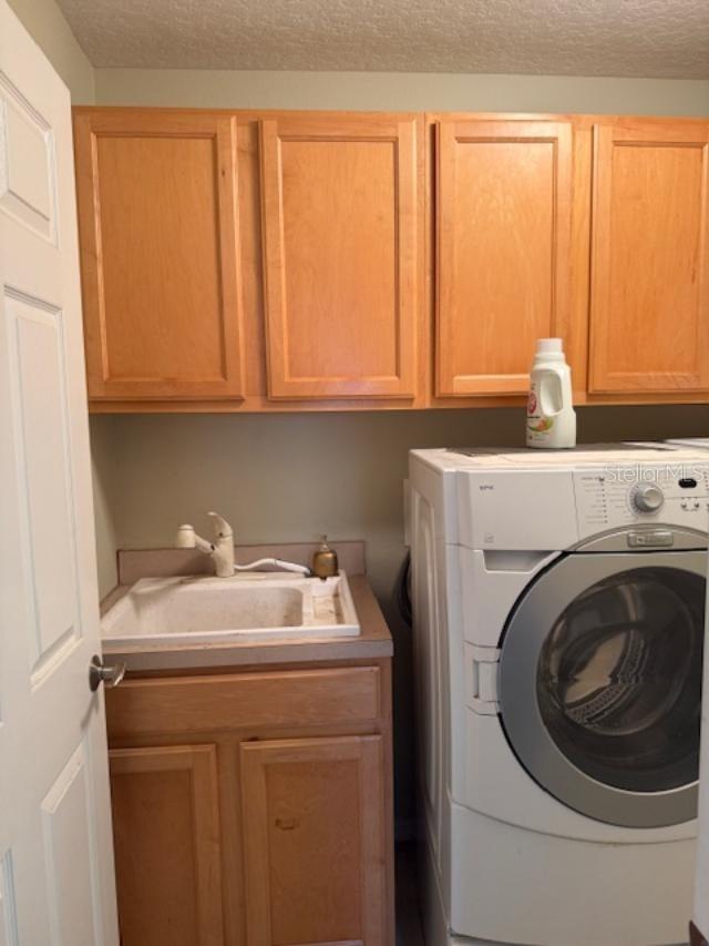 Listing photo id 60 for 873 Pickfair Terrace