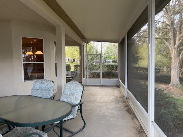 Listing photo id 5 for 873 Pickfair Terrace