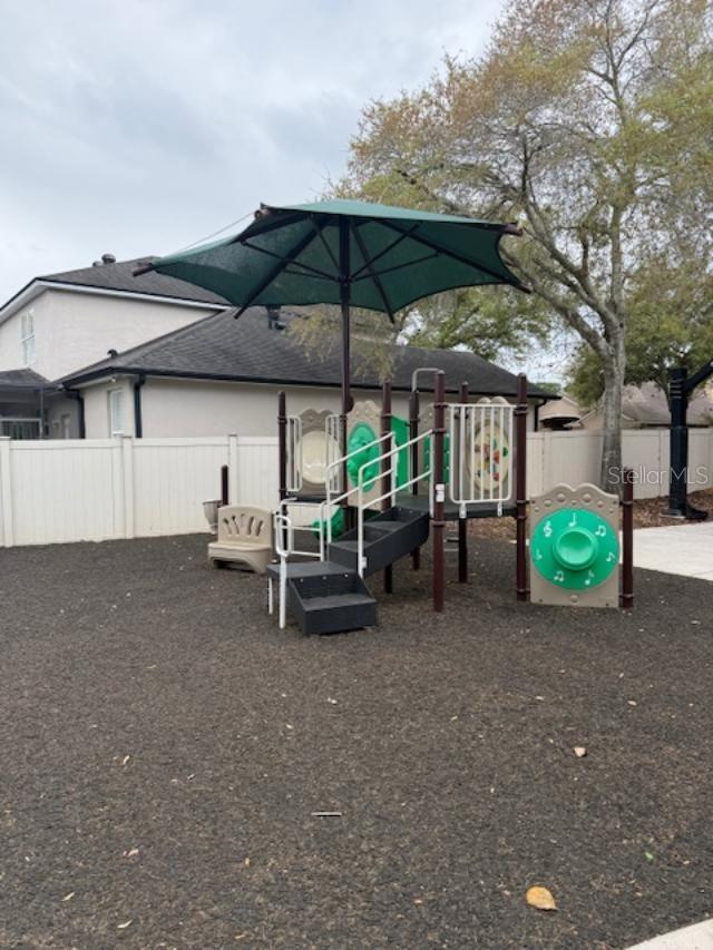 Listing photo id 74 for 873 Pickfair Terrace