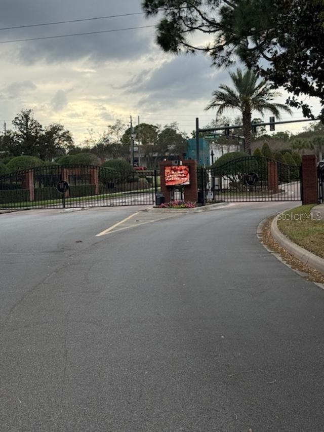 Listing photo id 78 for 873 Pickfair Terrace