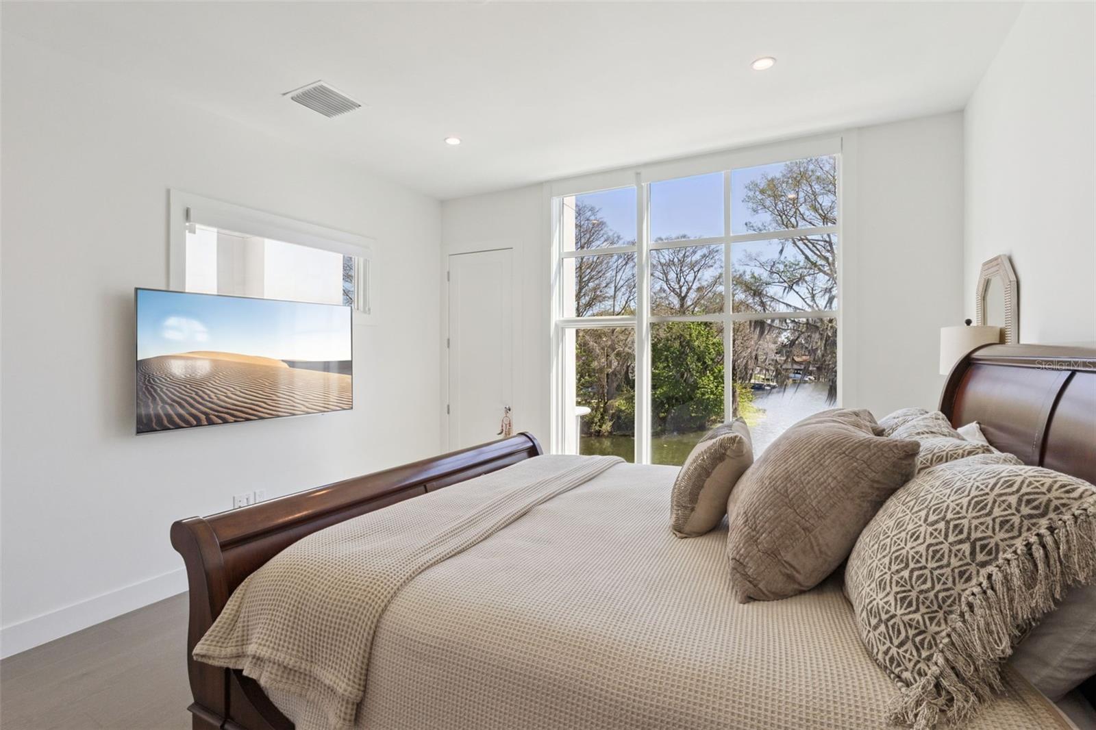 Image 17 of 51 For 1780 Mondrian Circle