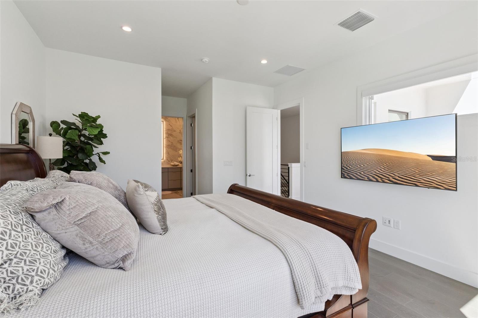 Image 18 of 51 For 1780 Mondrian Circle