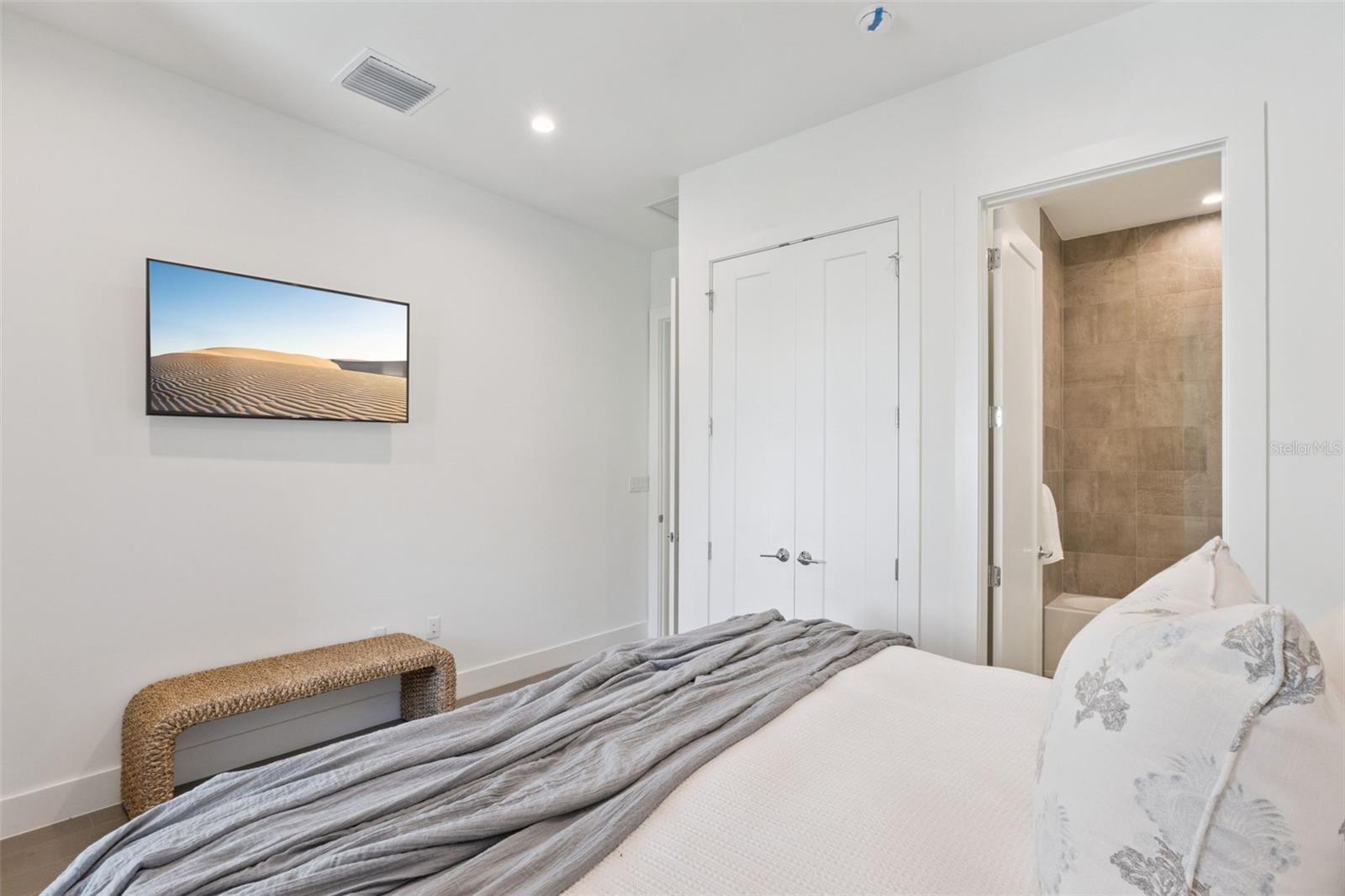 Image 21 of 51 For 1780 Mondrian Circle