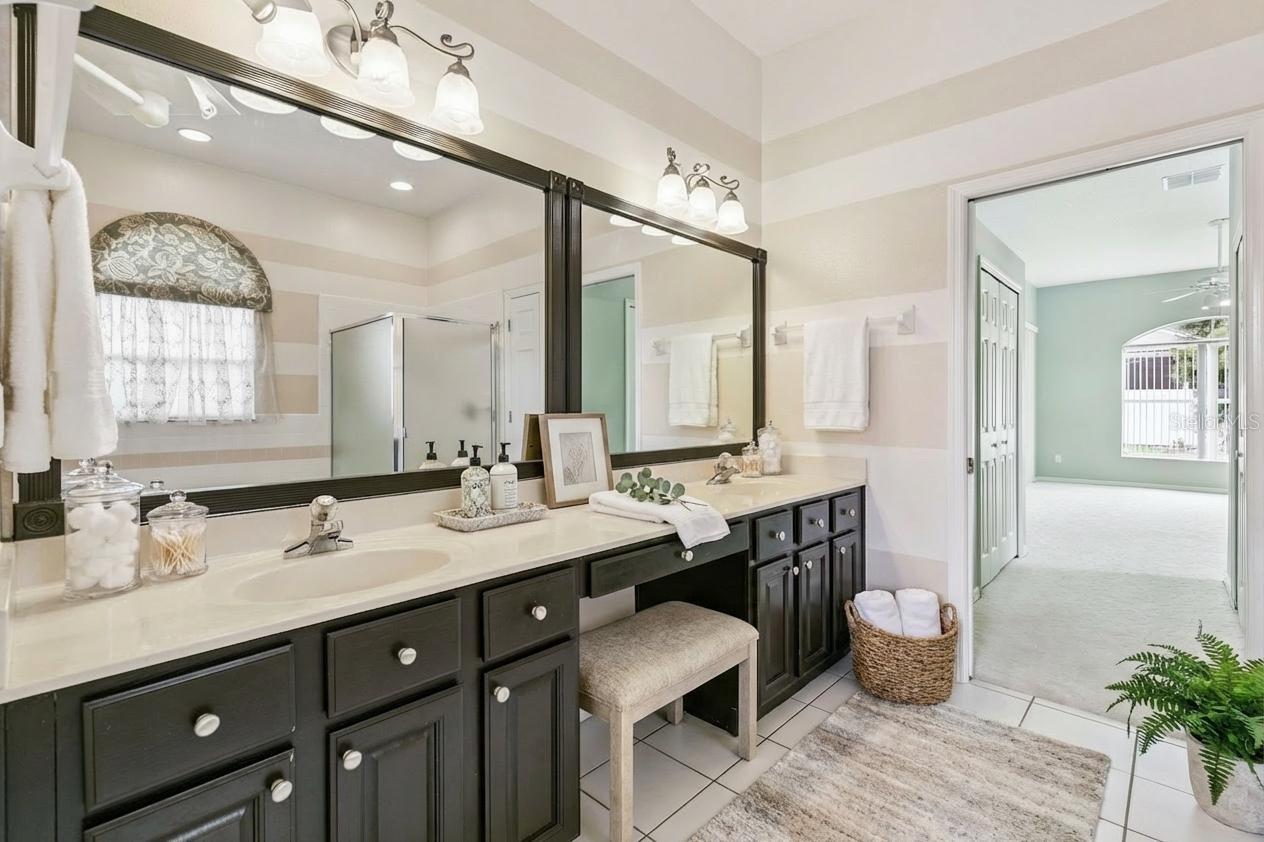 Image 11 of 54 For 1993 Wrenfield Lane