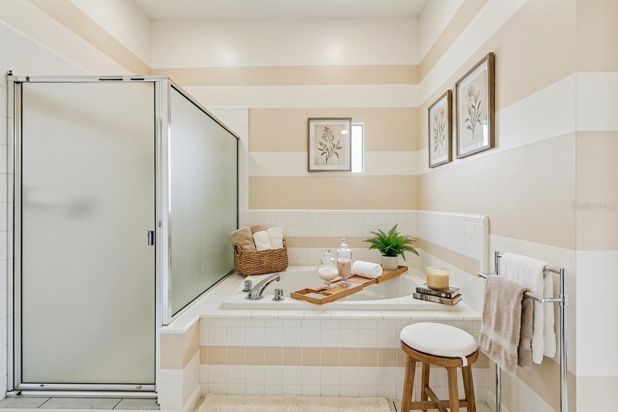 Image 12 of 54 For 1993 Wrenfield Lane