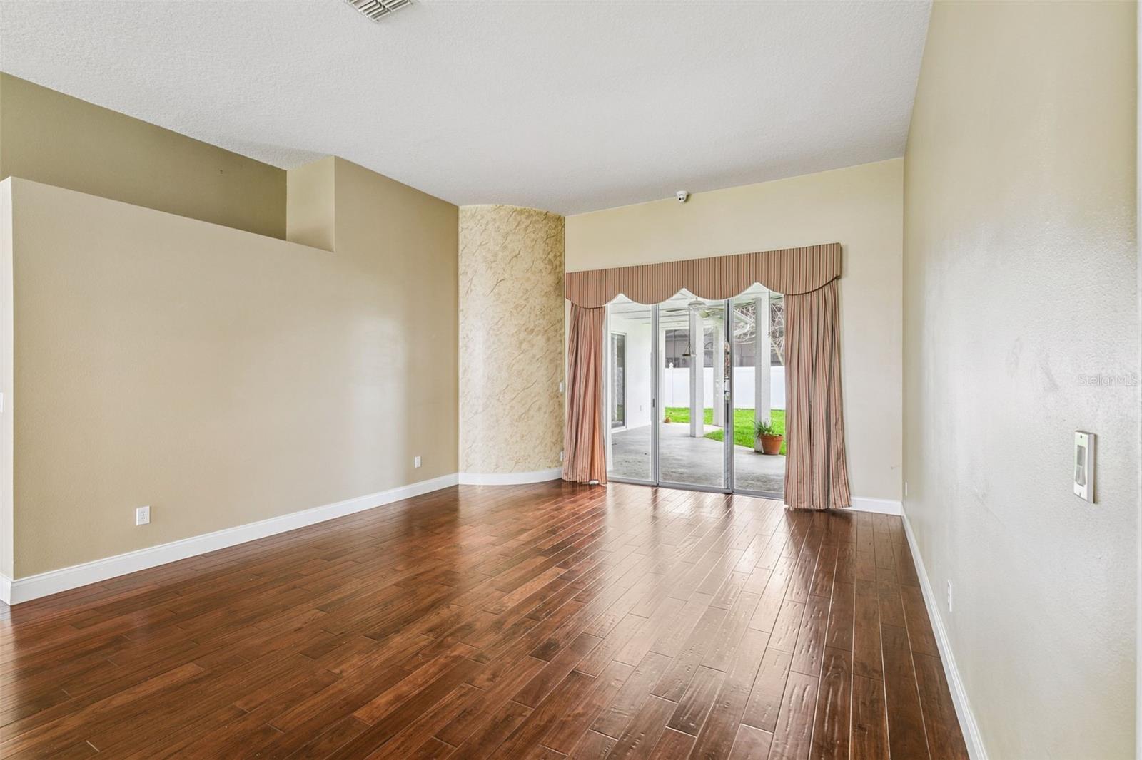 Image 19 of 54 For 1993 Wrenfield Lane