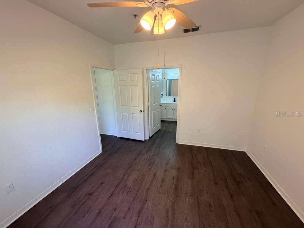 Image 14 of 31 For 825 Grand Regency Point 102