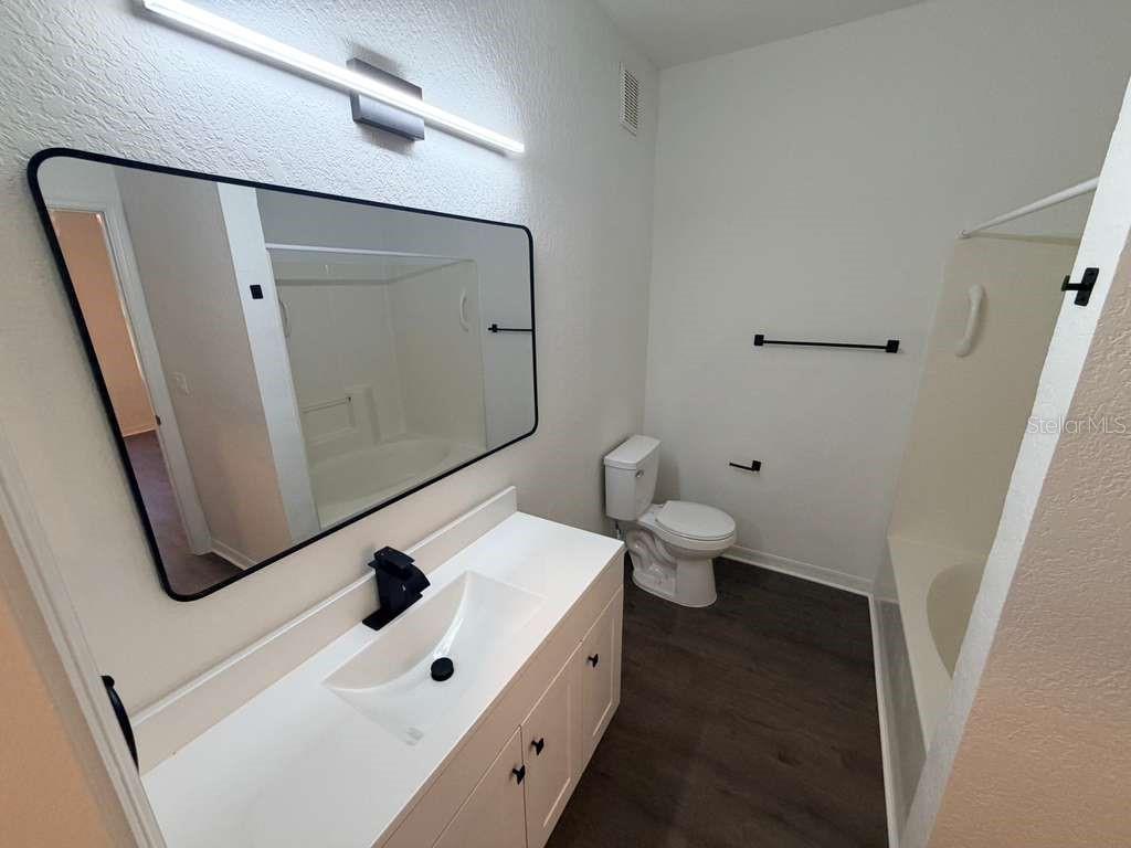 Image 16 of 31 For 825 Grand Regency Point 102