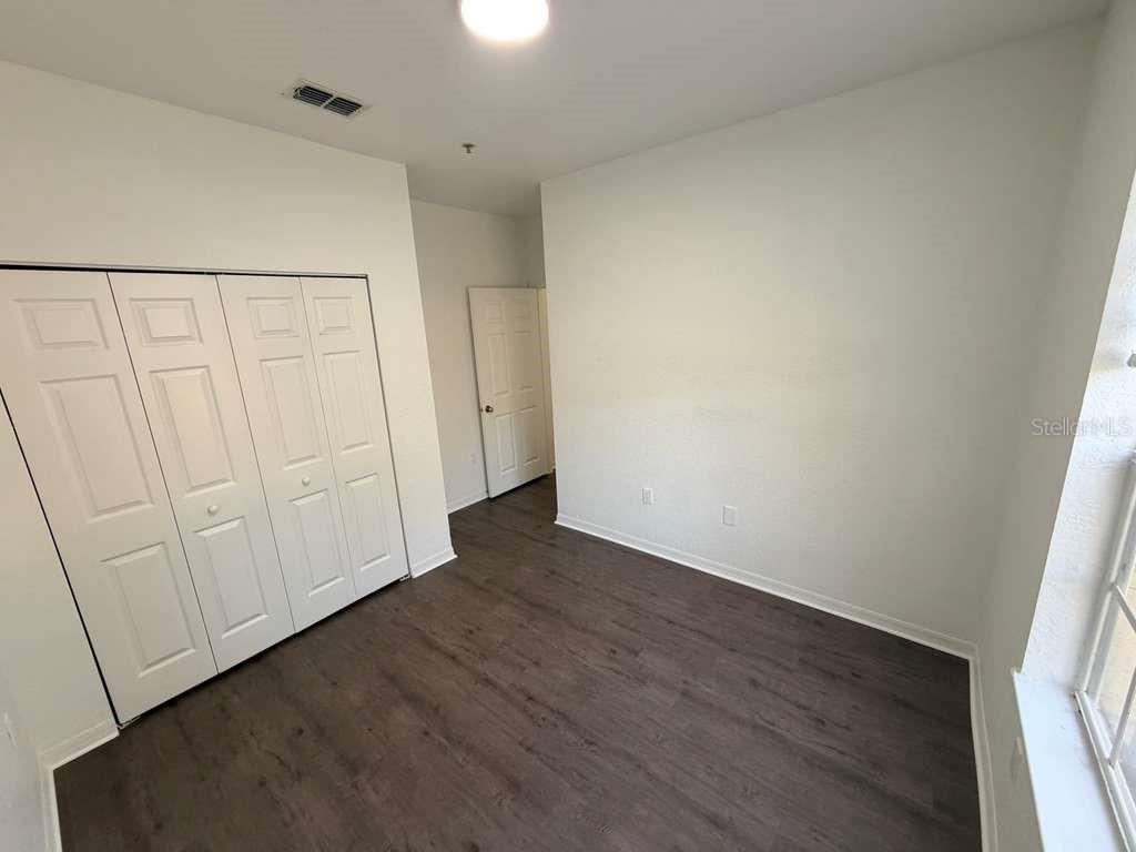 Image 24 of 31 For 825 Grand Regency Point 102