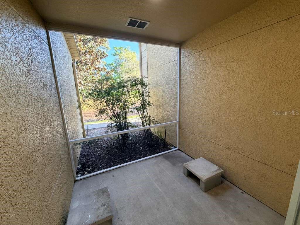 Image 27 of 31 For 825 Grand Regency Point 102