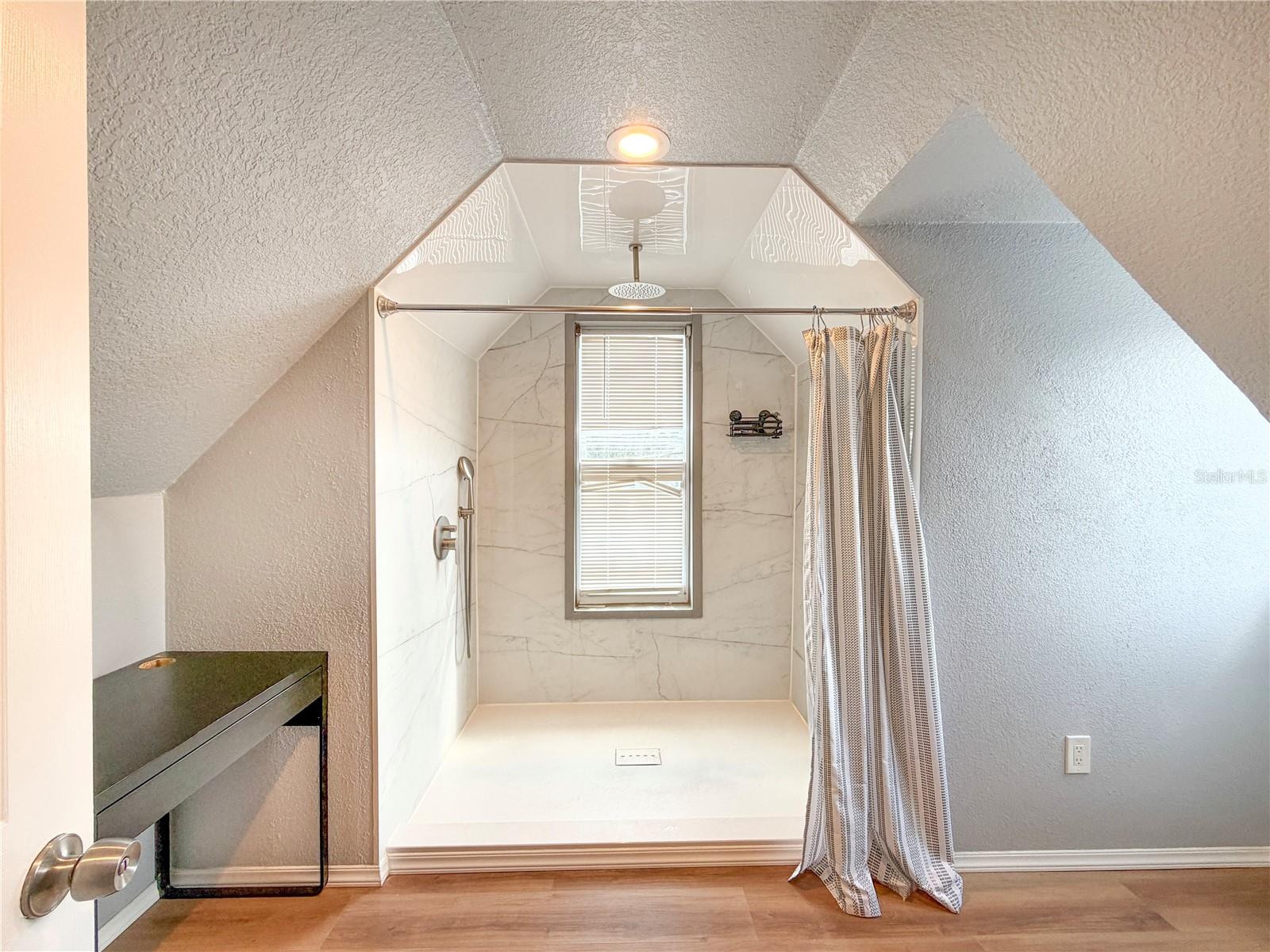 Image 27 of 30 For 141 Hiawassee Road