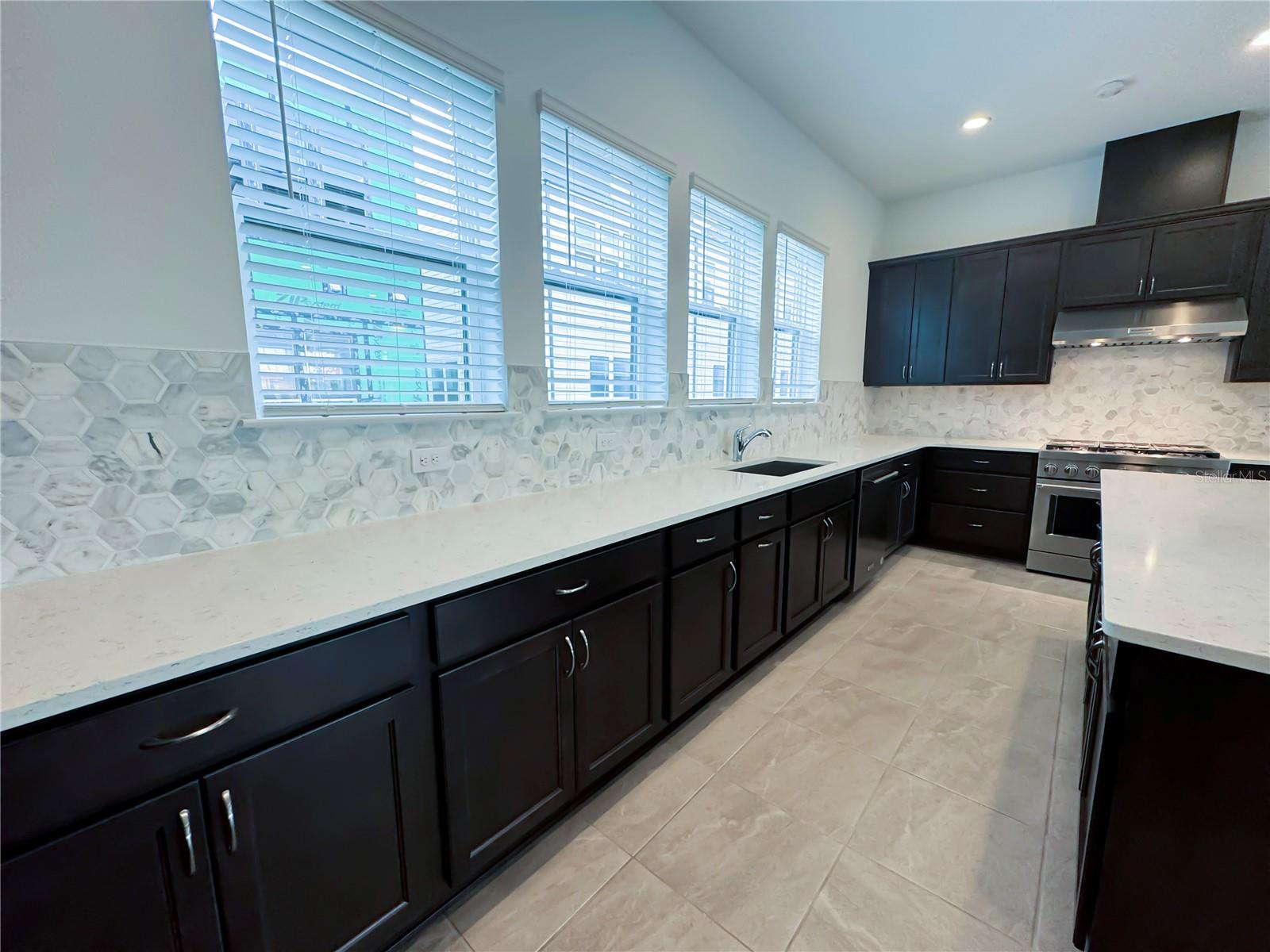 Image 21 of 55 For 2046 Packing District Way