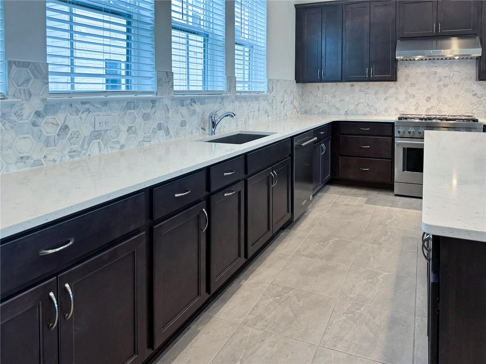 Image 22 of 55 For 2046 Packing District Way