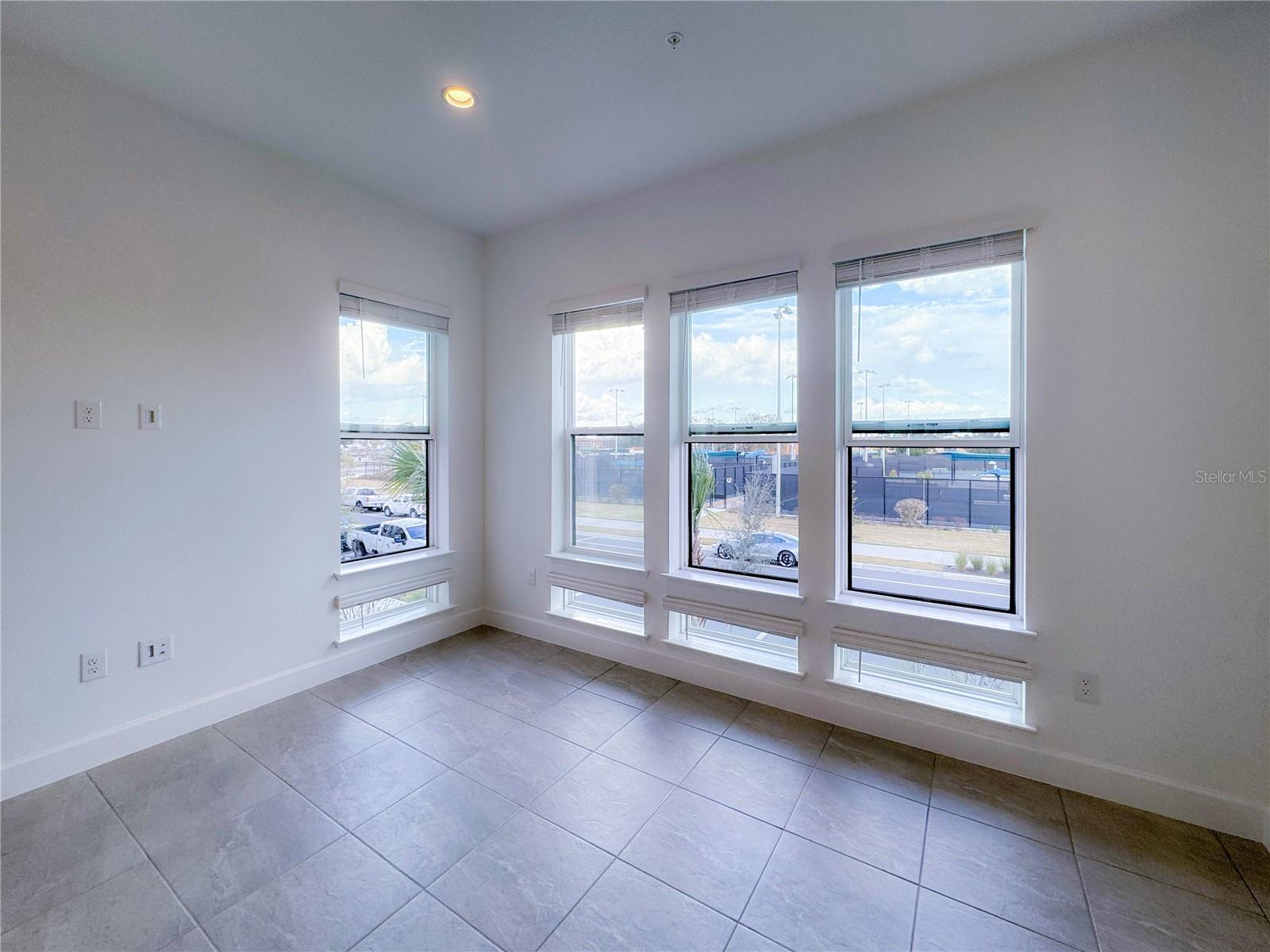 Image 28 of 55 For 2046 Packing District Way