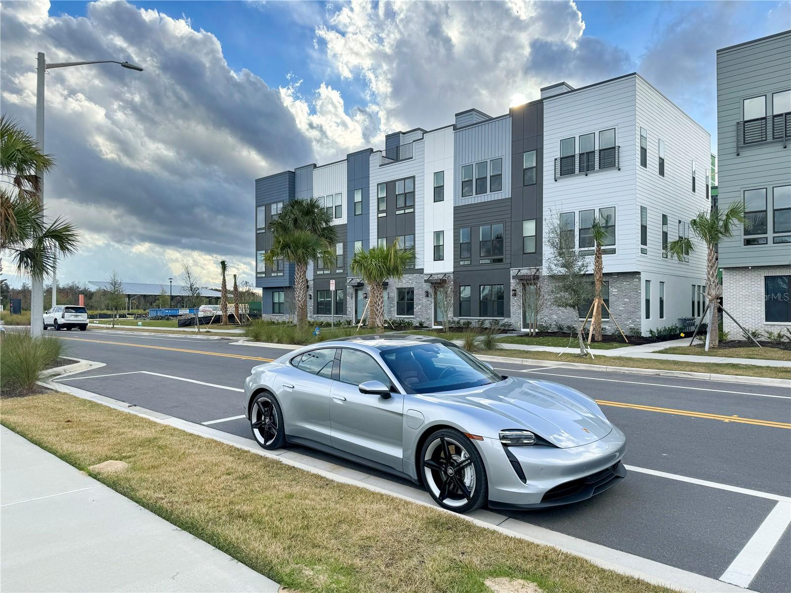 Image 3 of 55 For 2046 Packing District Way