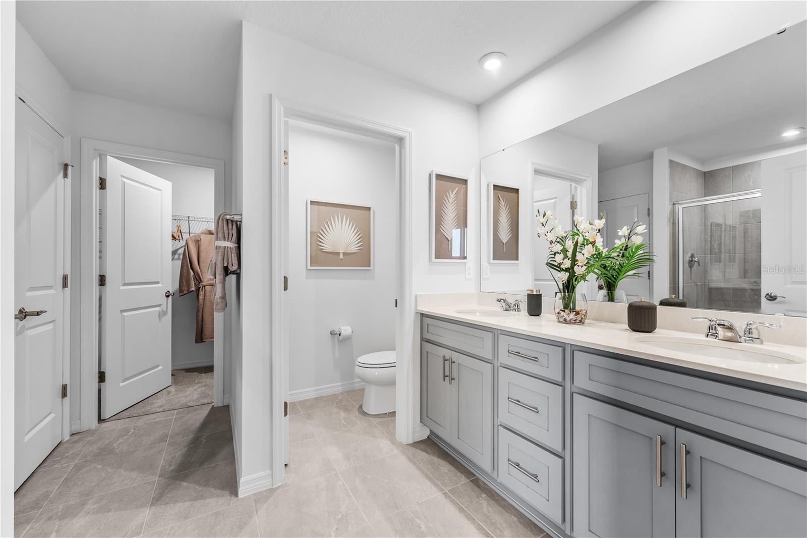 Image 29 of 50 For 5480 Meadow Walk Drive