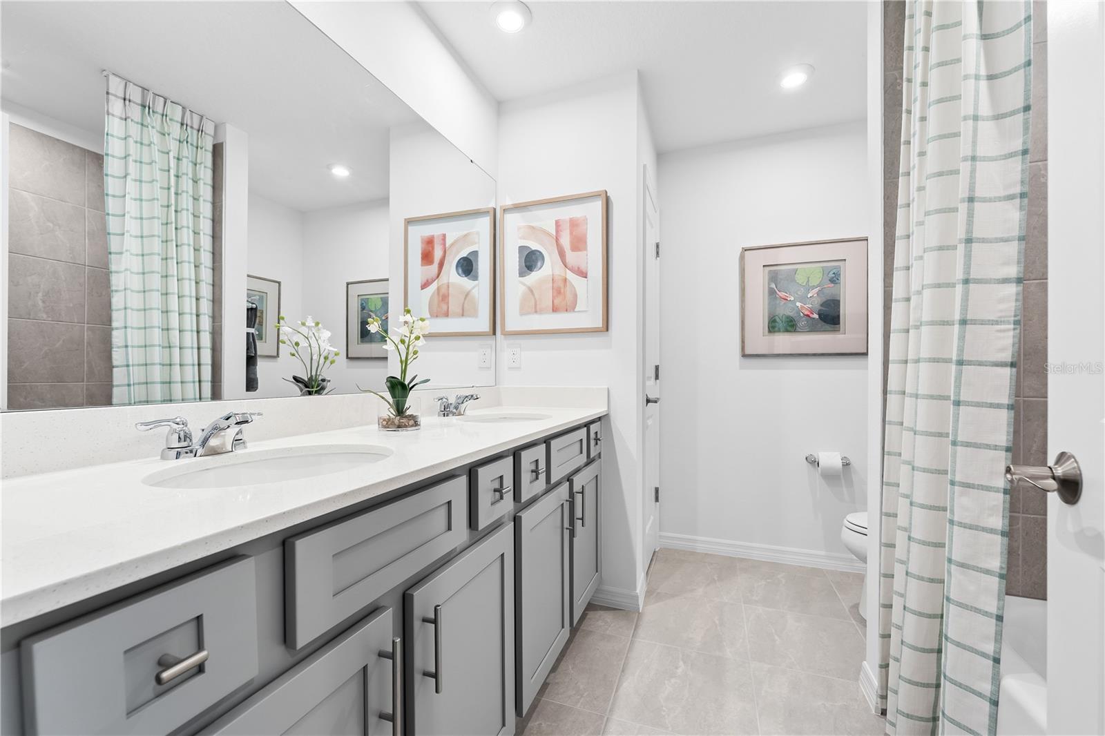 Image 35 of 50 For 5480 Meadow Walk Drive