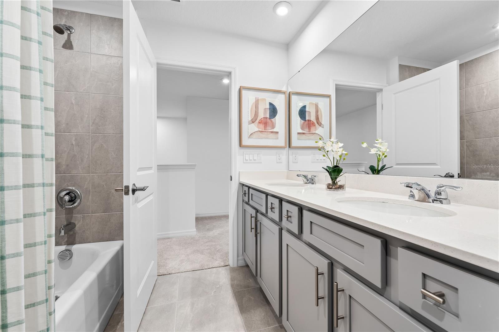 Image 36 of 50 For 5480 Meadow Walk Drive