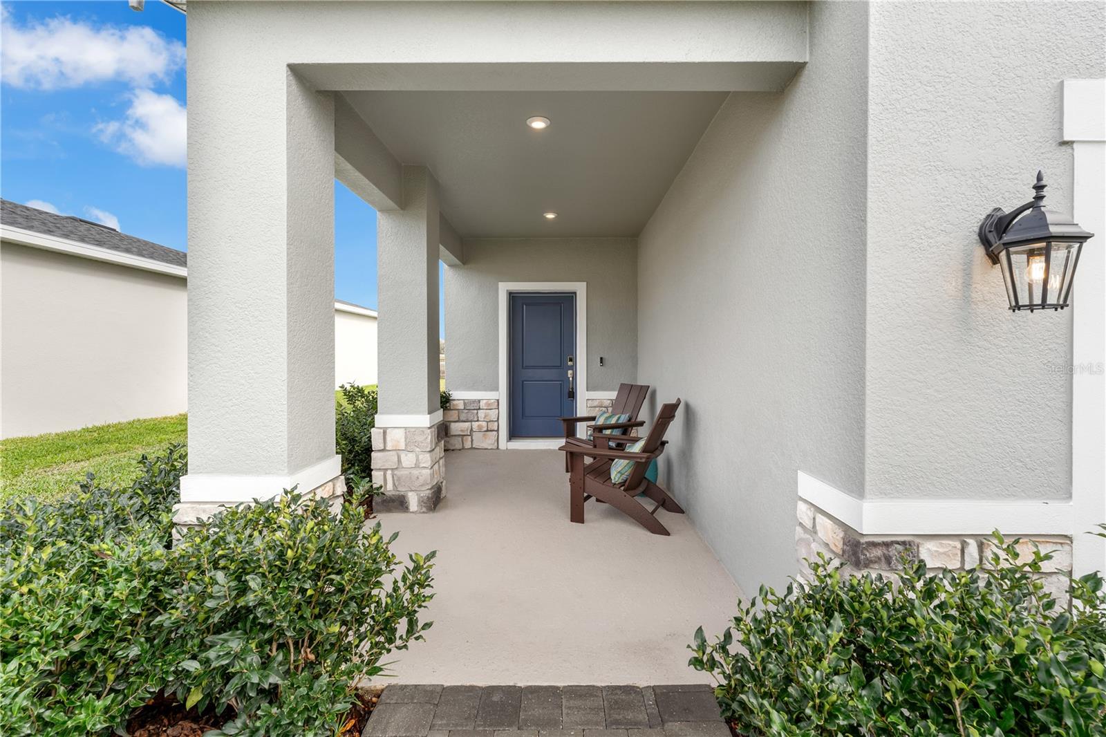 Image 4 of 50 For 5480 Meadow Walk Drive