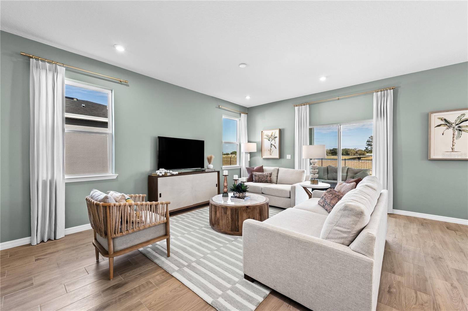 Image 9 of 50 For 5480 Meadow Walk Drive