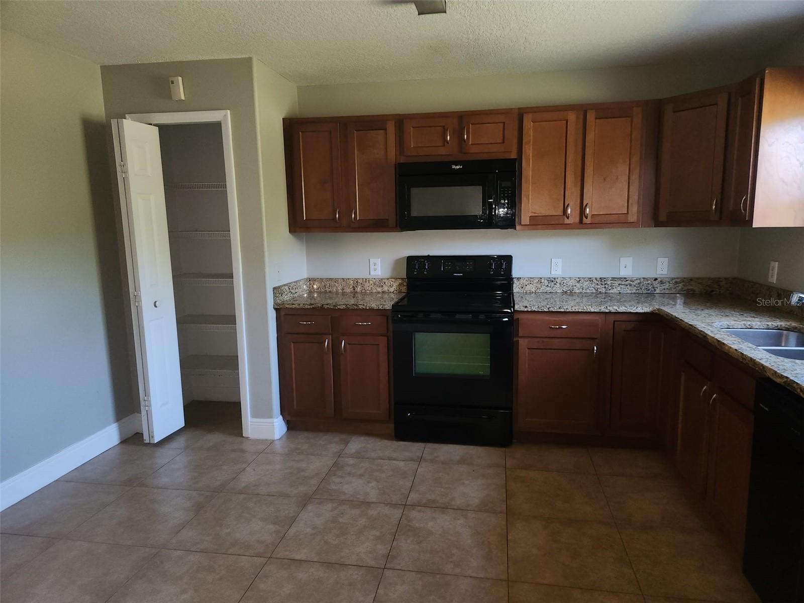 Image 4 of 11 For 709 Cockatoo Court