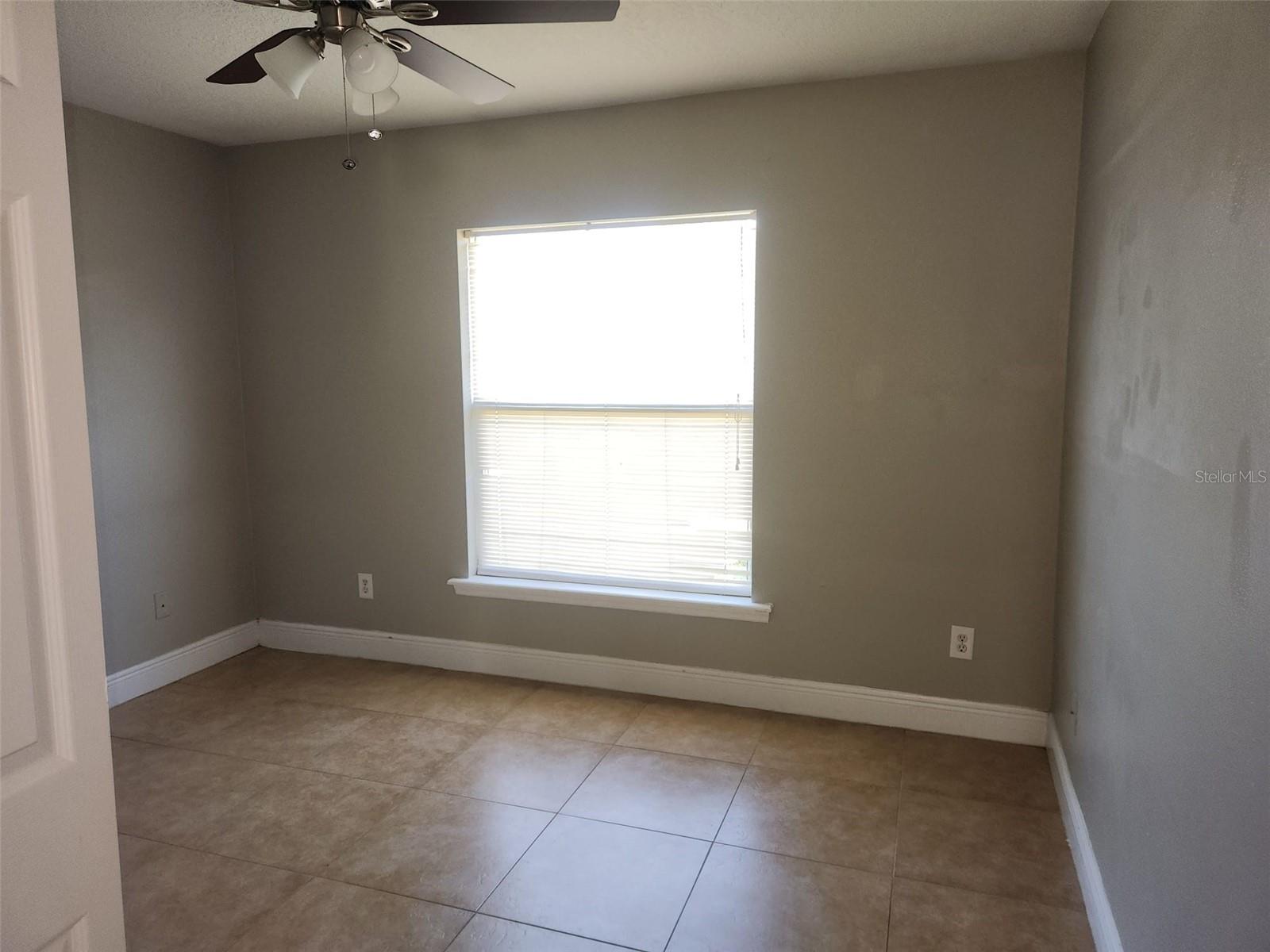 Image 5 of 11 For 709 Cockatoo Court