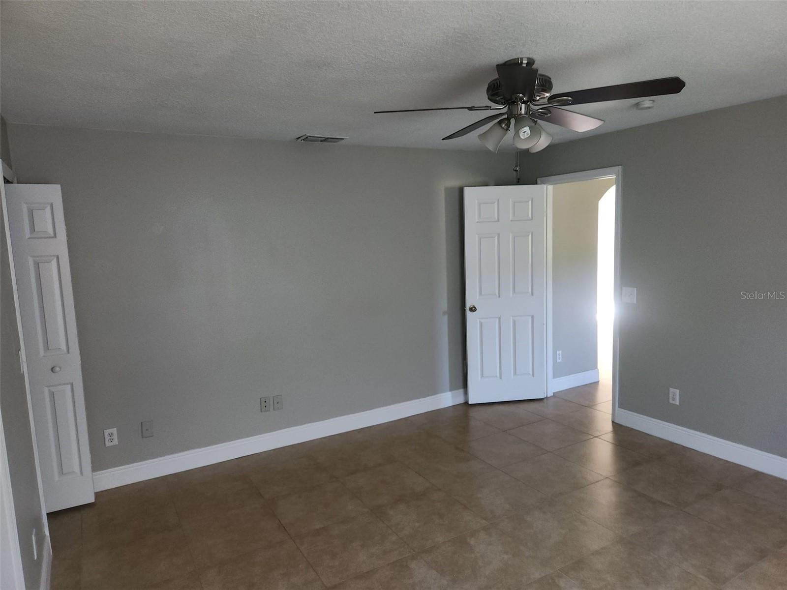 Image 6 of 11 For 709 Cockatoo Court