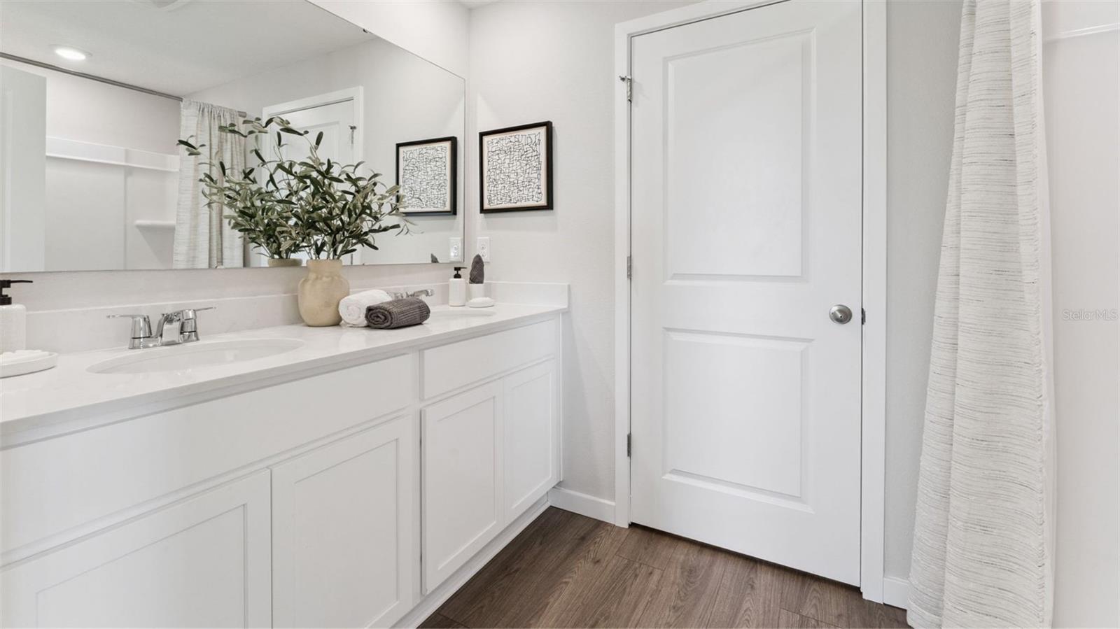 Image 12 of 32 For 595 Preston Cove Drive