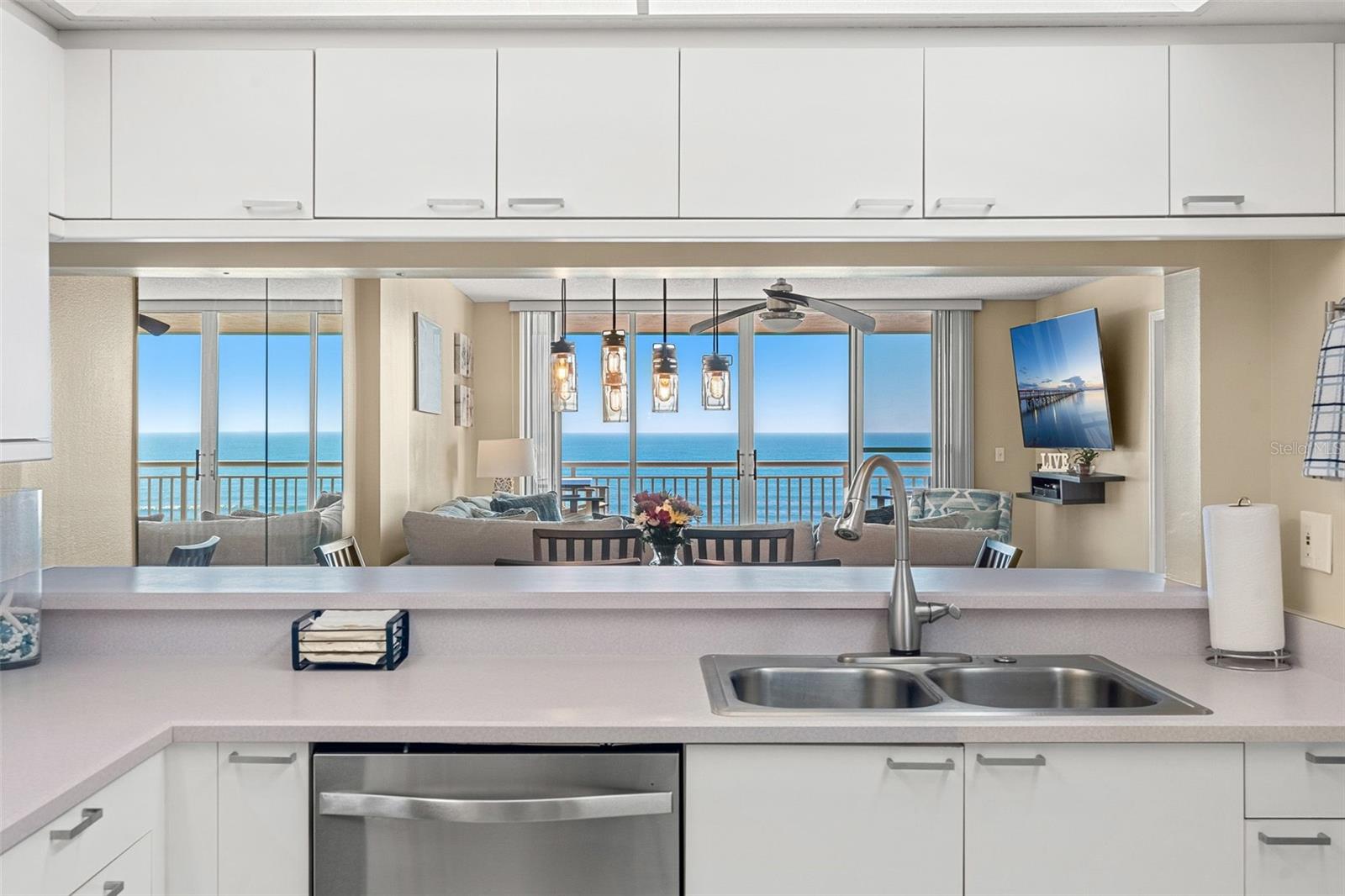 Image 21 of 57 For 3450 Ocean Beach Boulevard 603