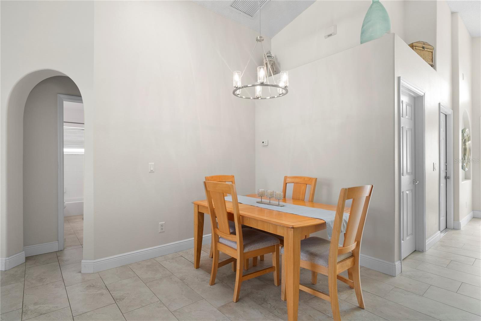 Image 13 of 40 For 8053 Roaring Creek Court