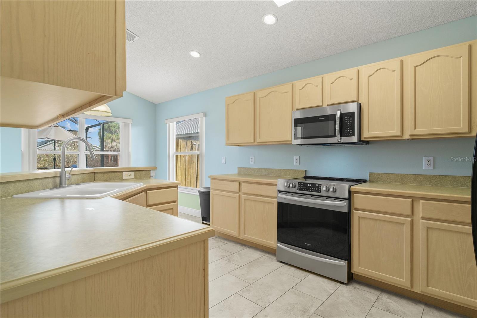 Image 15 of 40 For 8053 Roaring Creek Court