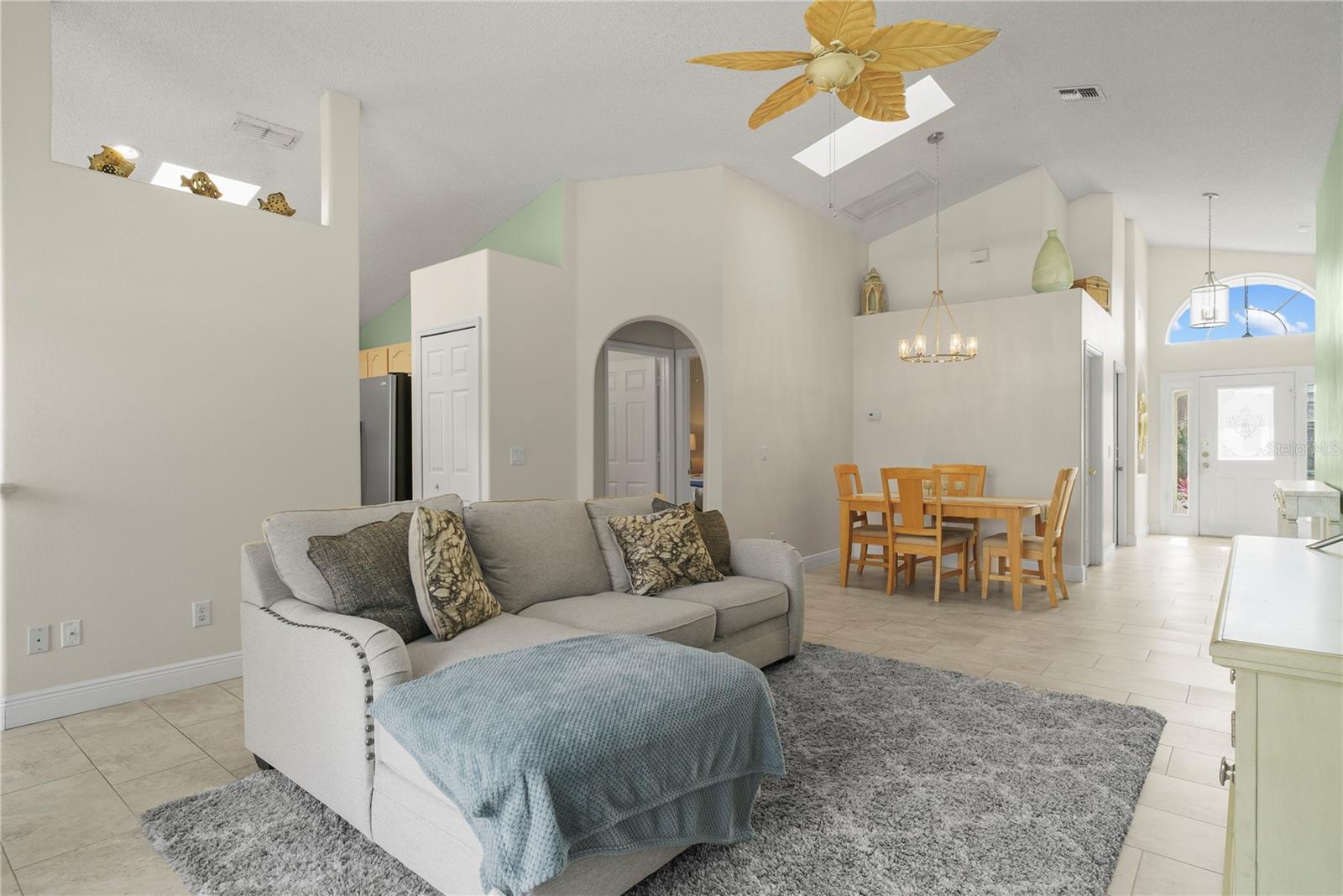 Image 20 of 40 For 8053 Roaring Creek Court