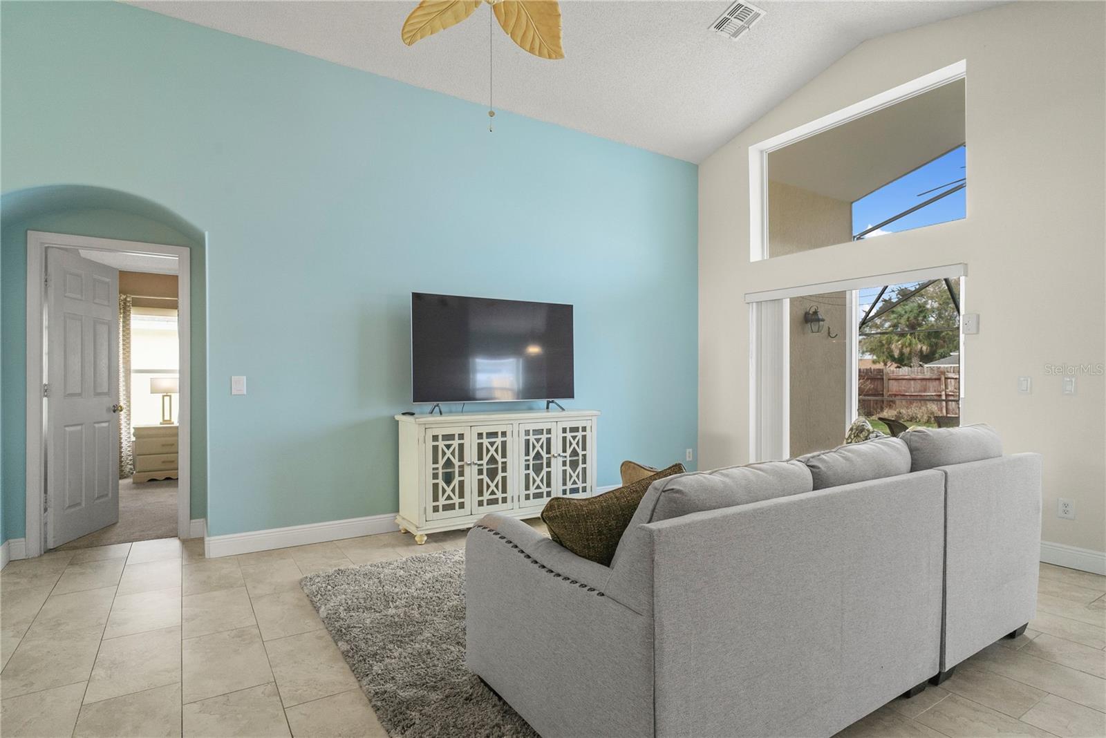 Image 21 of 40 For 8053 Roaring Creek Court