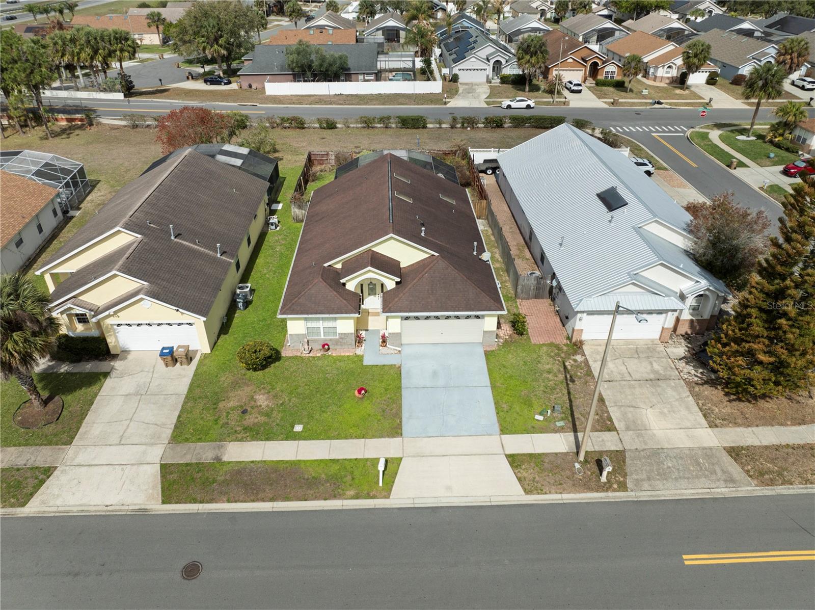 Image 33 of 40 For 8053 Roaring Creek Court