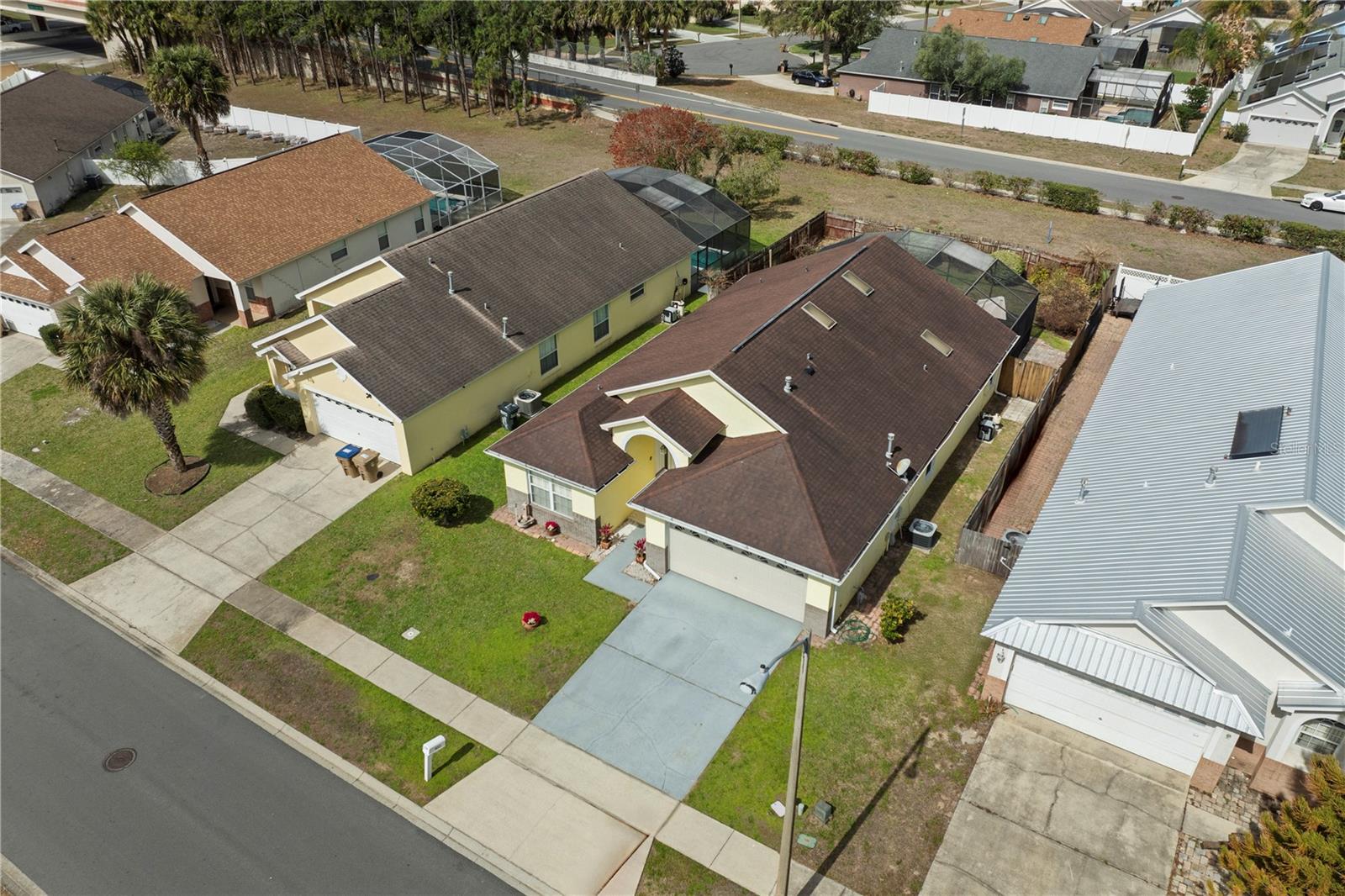 Image 35 of 40 For 8053 Roaring Creek Court