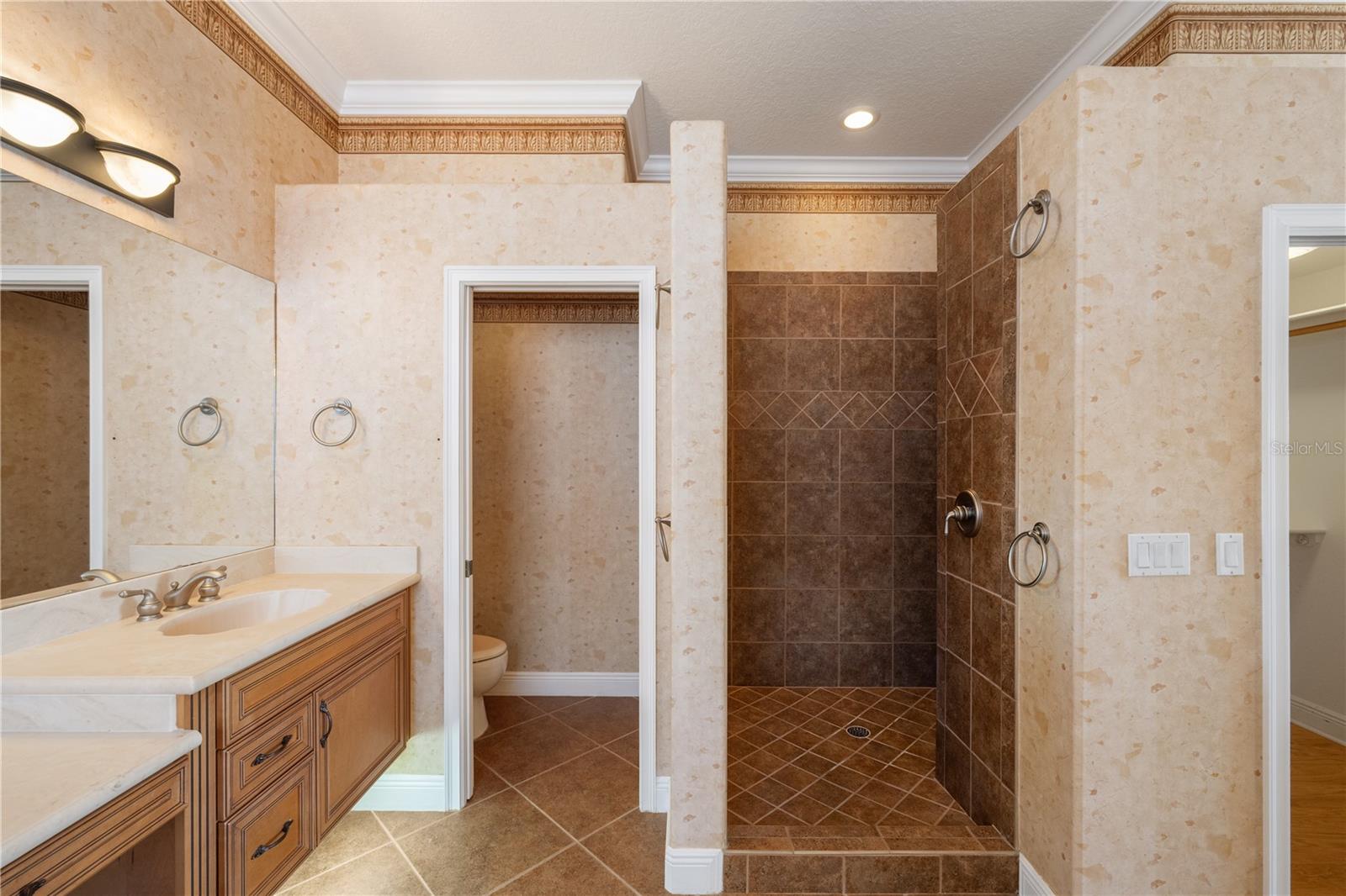 Image 26 of 60 For 8119 Via Rosa