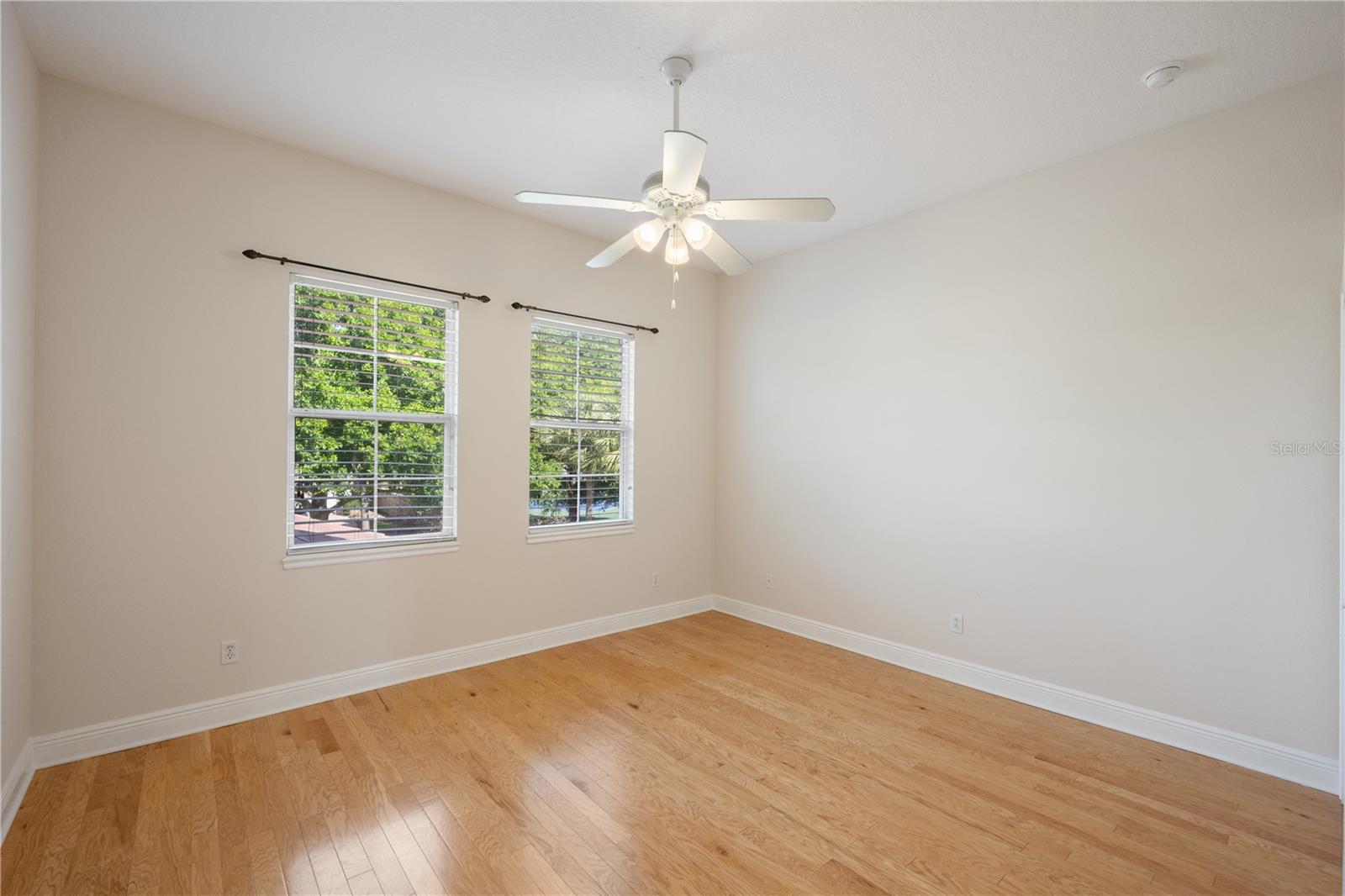 Image 27 of 60 For 8119 Via Rosa